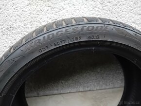 Zimní Bridgestone 225/40 r18 - 4