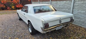 Ford Mustang V8 Manual - 4