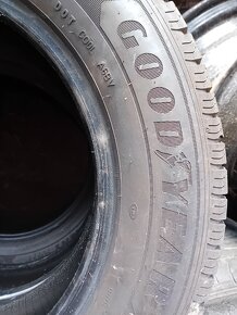 215/65 R16 C letni 4x - 4