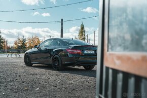 Mercedes Benz E500 coupé, V8, zadokolka, EU verze - 4