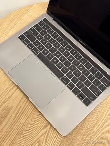 Apple Macbook Pro 13” 2016 256GB s touchbarem - 4