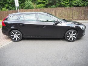 Volvo V60 2.4 D6 PLUG-IN HYBRID, EDITION - 4