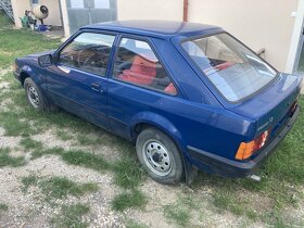 Ford Escort 1.3 - 4