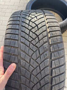 Goodyear zimni pneu 255/35 R21 98V - 4