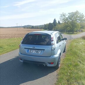 Ford Fiesta 1.3 - 4