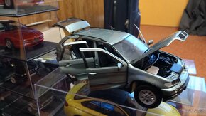 1:18 bmw x5 - 4