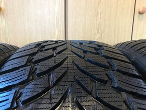 4 x zimní pneu Nokian 275/40 R21 (8mm) - 4