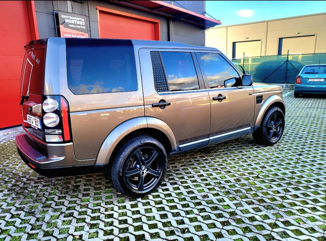 Land rover discovery 4