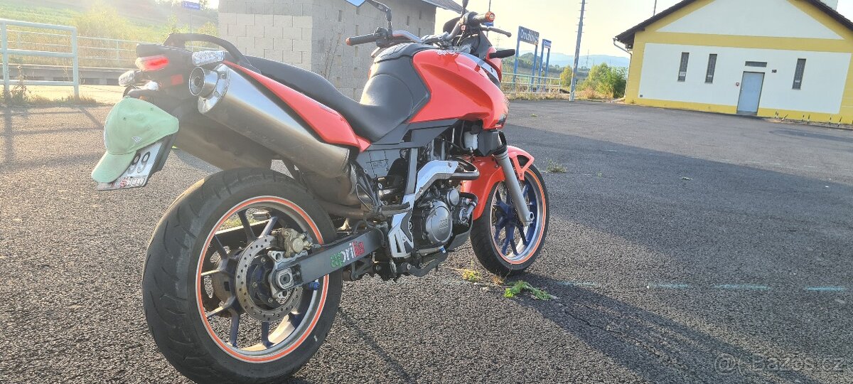 Aprilia Pegaso 650 Strada