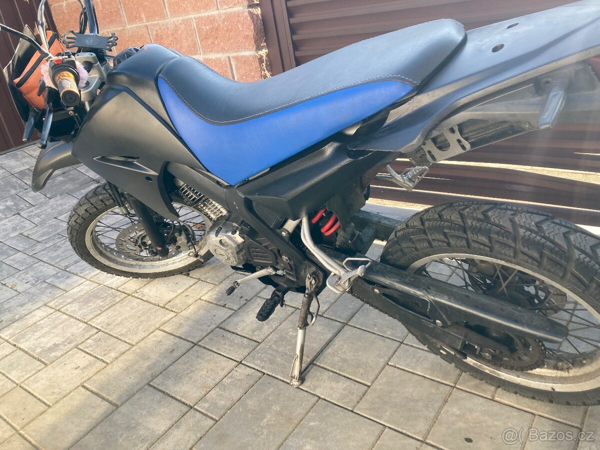 Yamaha XT 125X