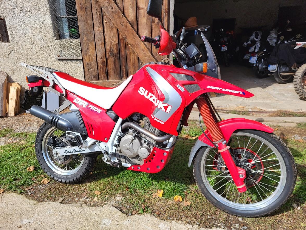 Suzuki DR750S Big, r.v 1989, CZ SPZ