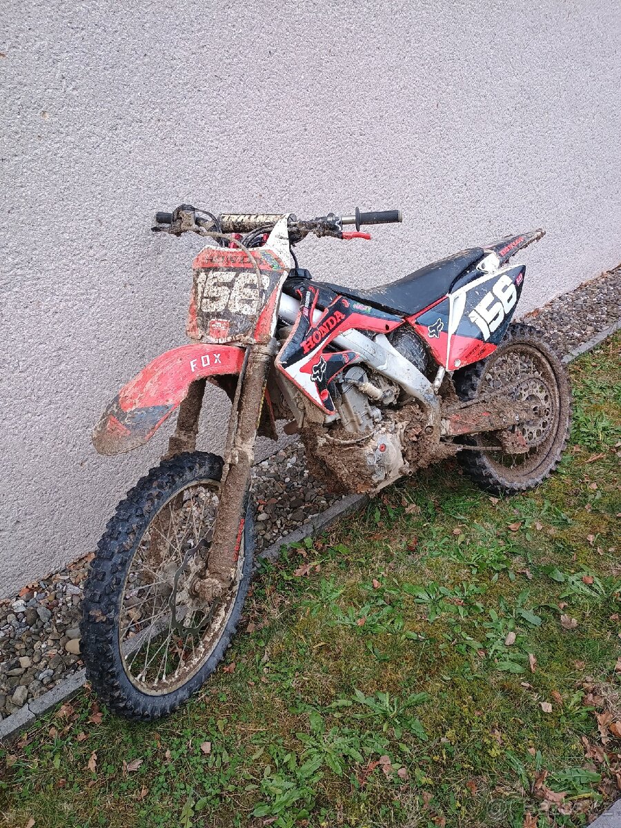 Zadřena Honda CRF250R 2009