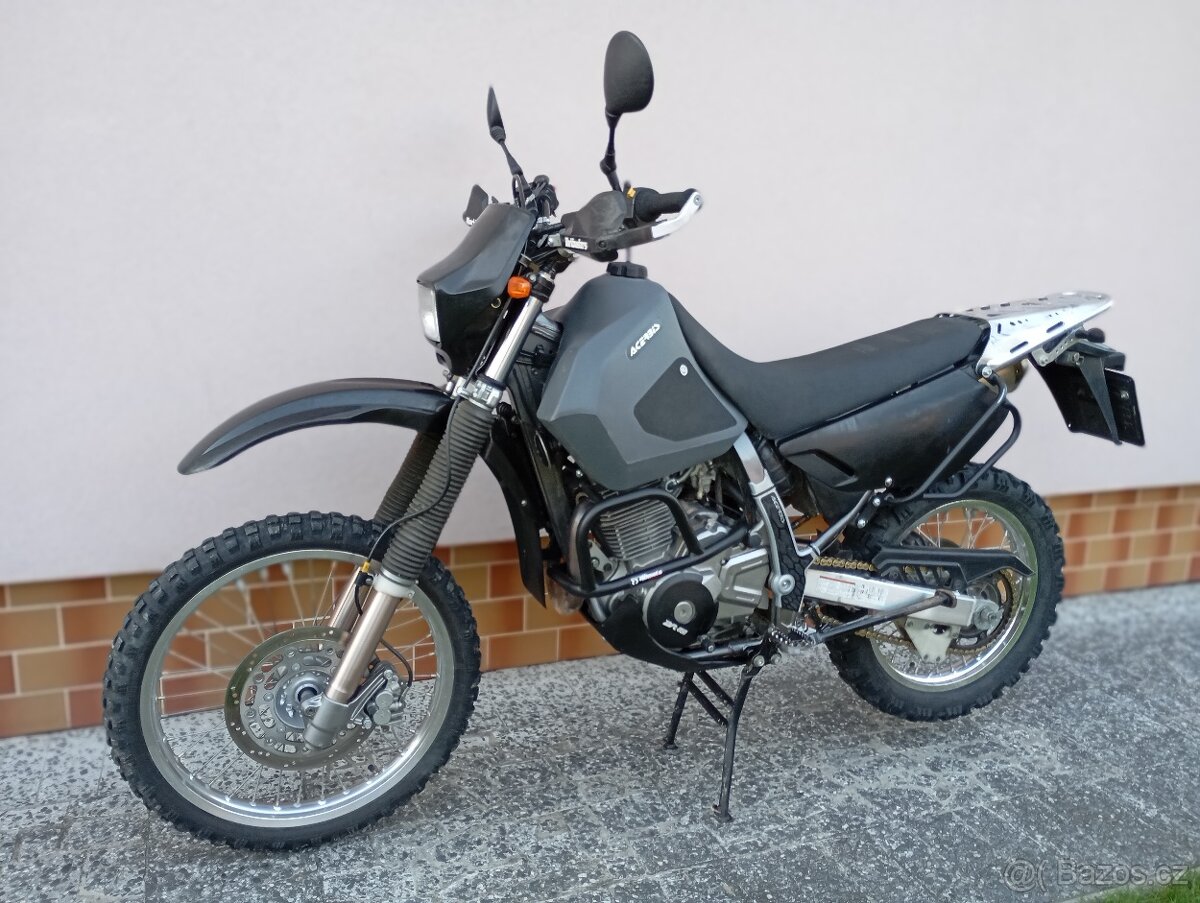 SUZUKI DR 650 SE