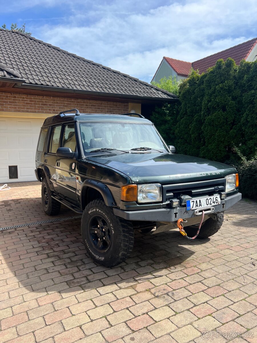 Land Rover Discovery V8 manuál. Vše v TP.