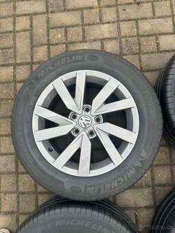 ORIGINÁL Alu Volkswagen Aragon R16, 5x112 - TOP STAV - 5