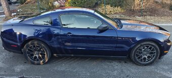 Ford mustang 3.7 v6  Manuál  - 5