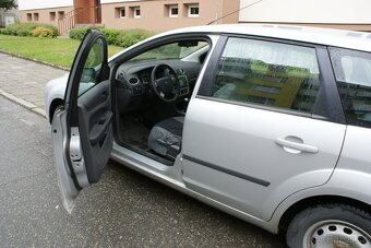 Ford Focus combi 1.6 - 5