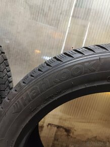 235/50 R19 Hankook winter icept evo2 zimní pneu - 5