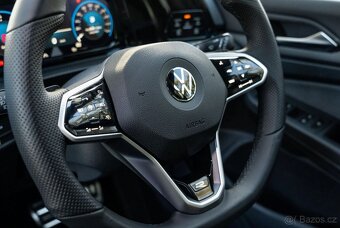 Rline kridilka na blatniky VOLKSWAGEN GOLF 8 logo na volant - 5