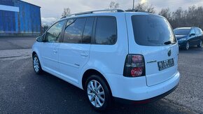 VW Touran 2.0 TDi Freestyle DSG - 5