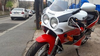 Suzuki GSXR 750 - 5