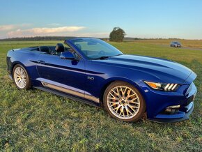 Ford Mustang cabrio 5,0 EU, AT, Roush, nové gumy, po servisu - 5