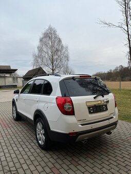 Chevrolet Captiva 2.0D 4x4 = Automat, 7miestne, 110kW = - 5