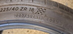 225/40 R18 Michelin - 5