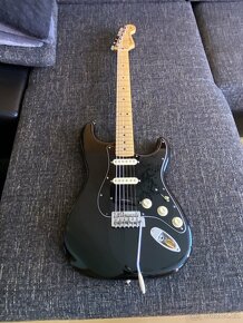 Fender Stratocaster MIM - 5