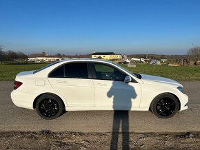 Mercedes-Benz C200 CDI Avantgarde Facelift Automat Čr - 5