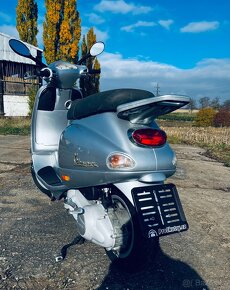 Piaggio Vespa ET4 125cc - 5