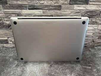 CTO MacBook Pro 15" 2017 i7 / 16GB / 500GB / Pro 555 - 5