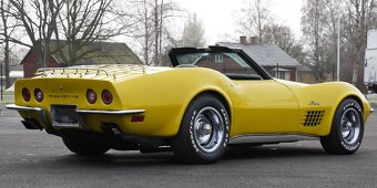 Chevrolet Corvette 350 Convertible - 5