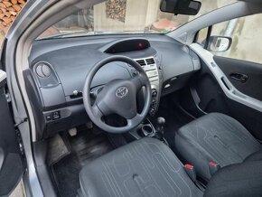 Prodám TOYOTA YARIS 1.0VVT 51kW - najeto 58 548km - 5