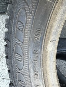 Prodám 2 ks celoroční nový 205/55R16 GoodYear Eagle Vector + - 5