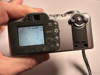 Minolta DiMAGE F300 - Retro - 5