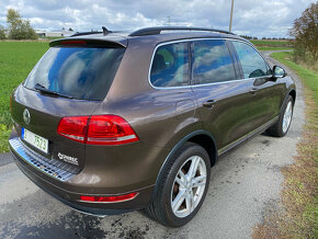 VW TOUAREG 3.0 TDI 6V 180kw,r.v.2012,2.maj,pružiny,serviska - 5