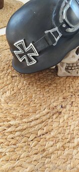 Lebka iron cross skull - 5