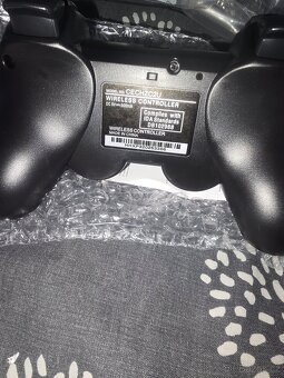 Prodám bezdrátový ovladač plně funkční na ps3 prodej bezdrát - 5