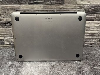 MacBook Pro 13" 2015 i5 / 8GB / 256GB - 5