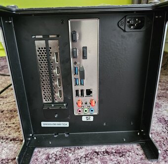 Herní stylové PC,AMD R5 3600XT(6c,12t),32Gb RAM,2TB,RX5700XT - 5