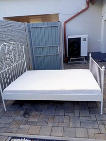 Prodám kovovou postel + Matrací 140cm x 200cm - 5
