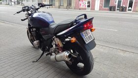 Suzuki GSX 1400 - 5