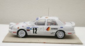 Ford SIERRA COSWORTH 4x4 (1:24) - 5