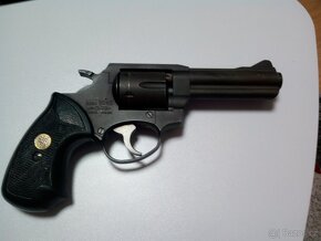 Plynový revolver Kora Brno 9mm - 5