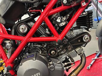 Ducati Hypermotard 796 - 5