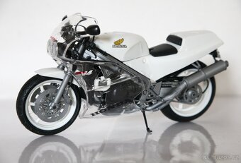 Motocykly Honda (1:12) - 5