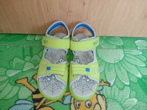 Nenošené sandále s pavoučky Superfit - 5