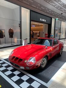 Ferrari 250 GTO - 5