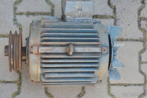 Motor 5,5 kW MEZ Mohelnice - 5